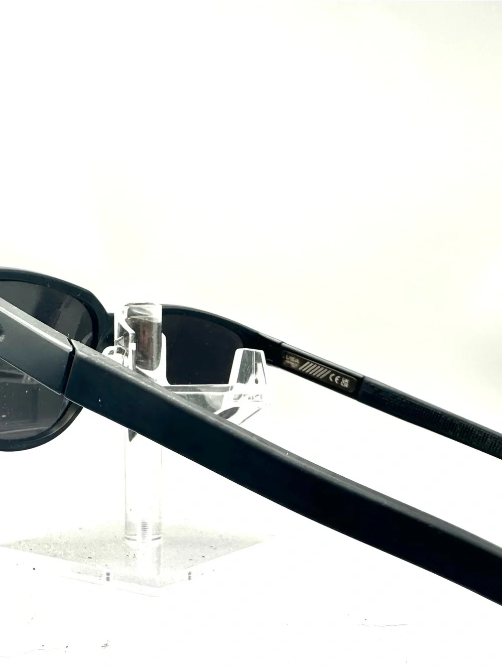 Oakley classic black